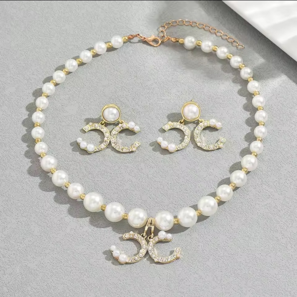 Pearl & Rhinestone Letter Necklace Dangle Stud Earings
Jewelry Set - Picture 3 of 5